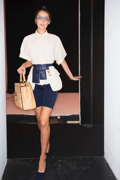 Look 48